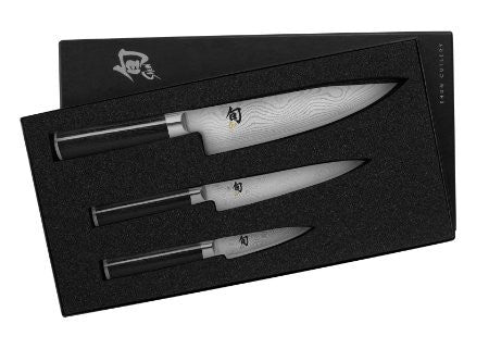 Shun DM0706W Classic Blonde Chef's Knife 8 inch VG-MAX Damascus Blade,  Blonde Pakkawood Handle